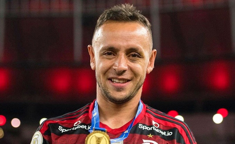 Παίκτης του Θρύλου ο Ραφίνια, τον ανακοίνωσε η Φλαμένγκο!