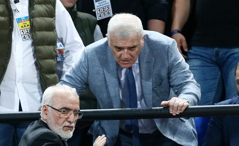 «Εξυγιαντικά» παιχνίδια και… προεδρολογία