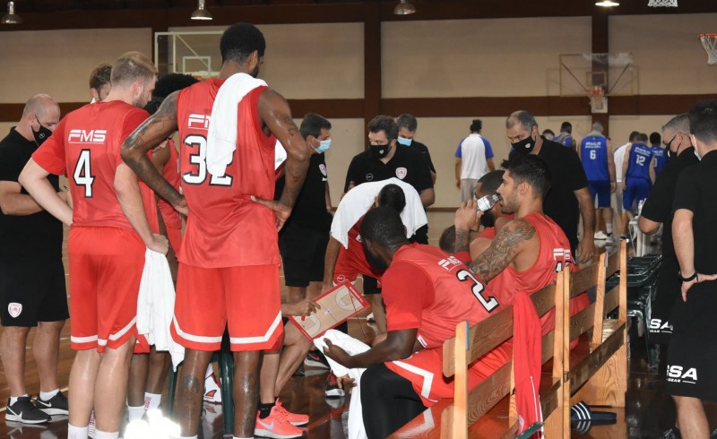 Νίκησε με τριαντάρα ο Θρύλος (photos) 