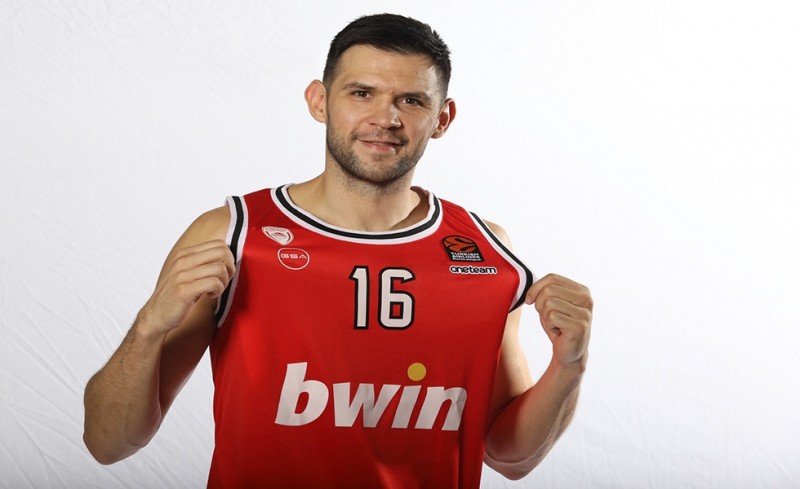 «Είναι μαγικό όλο αυτό που ζώ στον Ολυμπιακό»