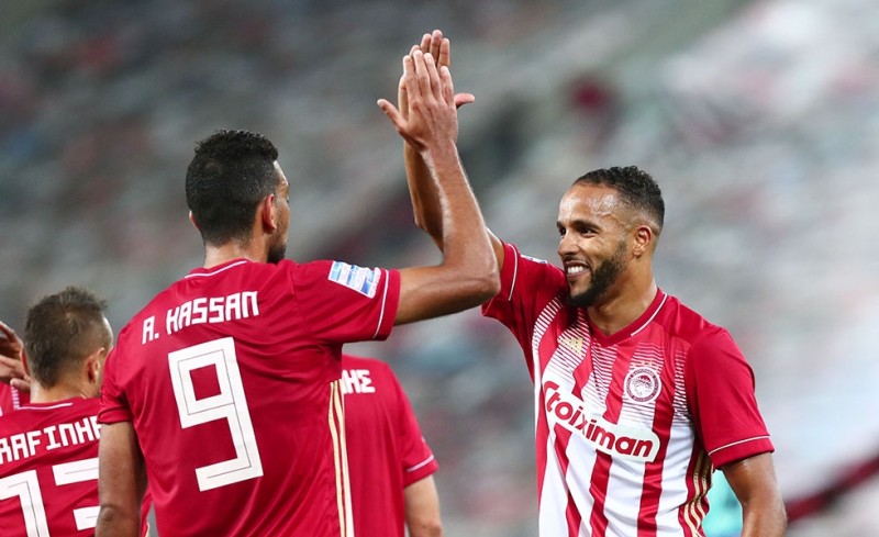 Να χαιρόμαστε και λίγο αυτό που βλέπουμε, ε;