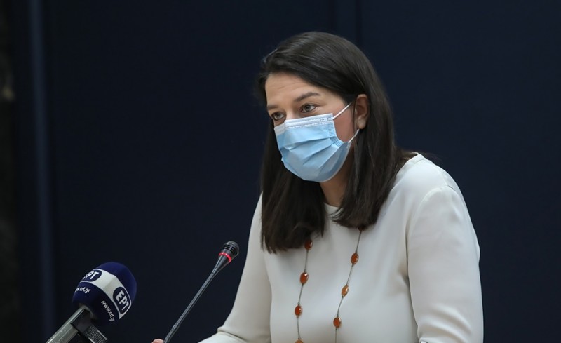 Κλειστά και δημοτικά, νηπιαγωγεία