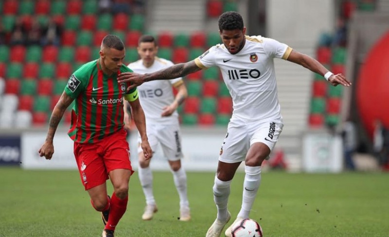 Record: «Ο Ρέις πηγαίνει στο Αλβαλάδε»