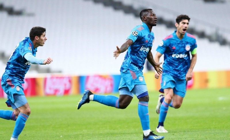 Με Αϊντχόφεν ο Θρύλος στους «32»