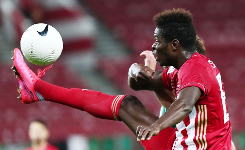 Η Νις ψάχνεται για Σισέ