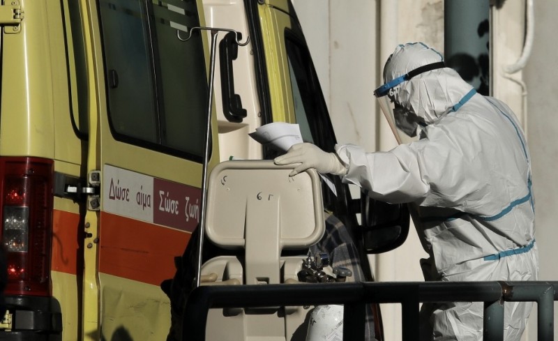 Κορονοϊός : 716 νέα κρούσματα και 18 θάνατοι