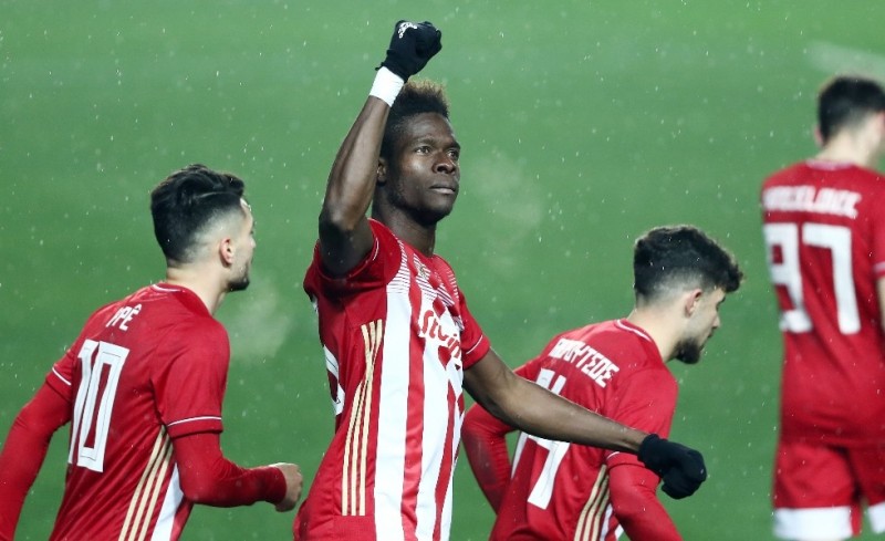 Η τριάρα του Θρύλου (video)