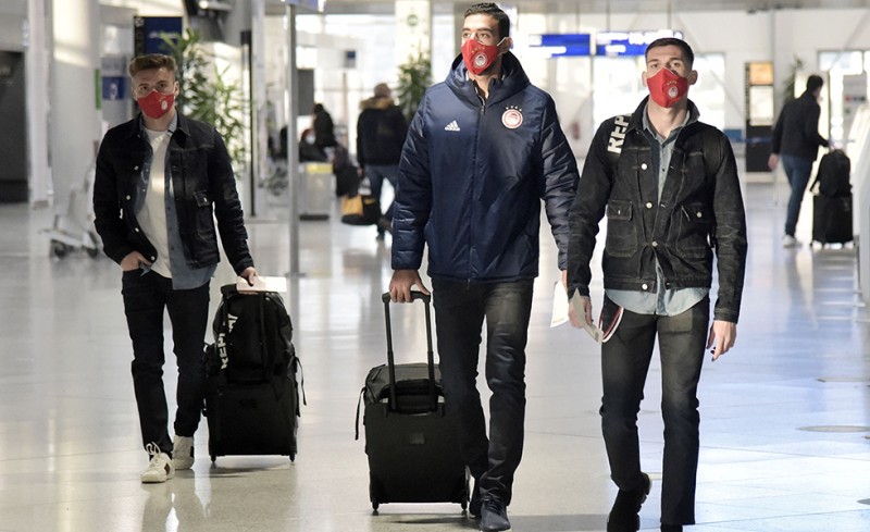 Αναχώρησε η αποστολή του Ολυμπιακού (photos)