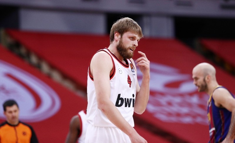 Η «ανάκριση» στον Χαραλαμπόπουλο (video)