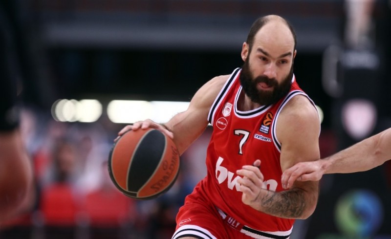 Νίκη με μεγάλη ανατροπή για τον Θρύλο