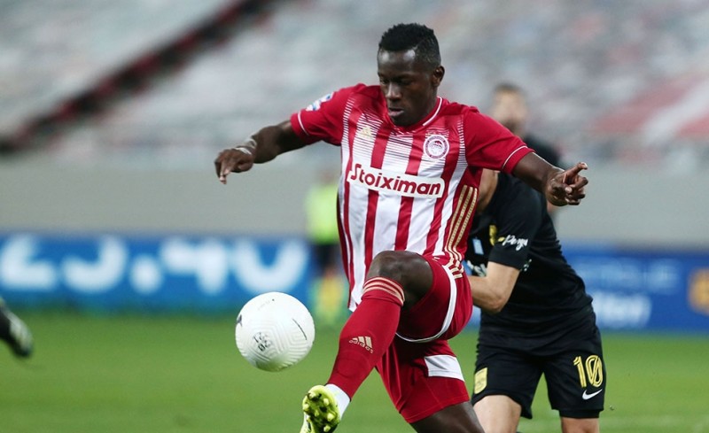 Ο Καμαρά είναι έτοιμος και φουλάρει για… κούλα! (videos)