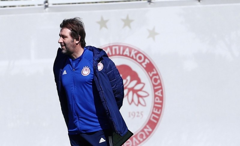 «Επικίνδυνο για την υγεία των ποδοσφαιριστών»