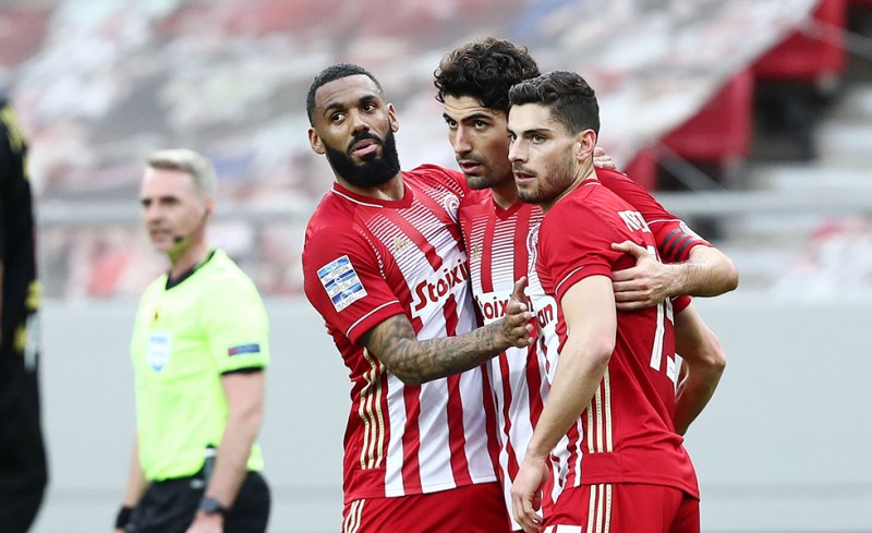 Έτοιμος να τον πατήσει!