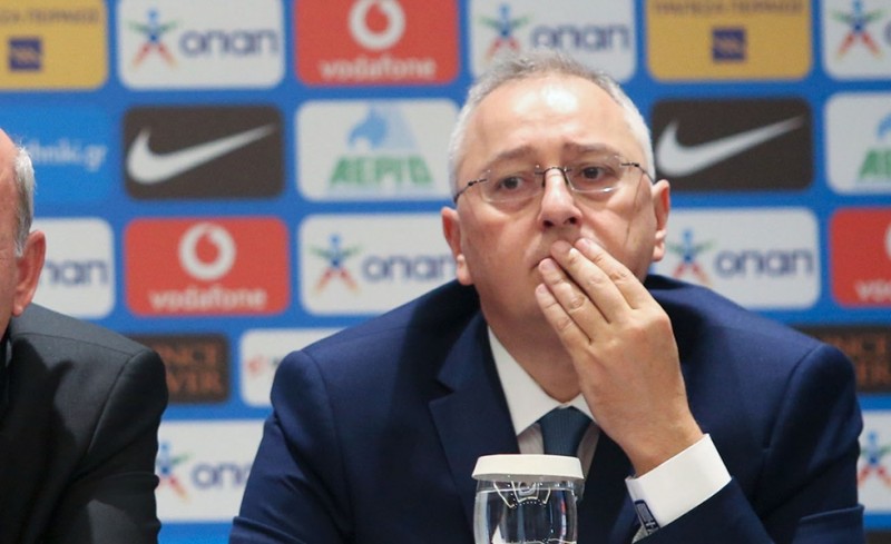 Υπό το φόβο της δικαίωσης του Ολυμπιακού, η ΕΠΟ «άδειασε» τον Φιλιππούση