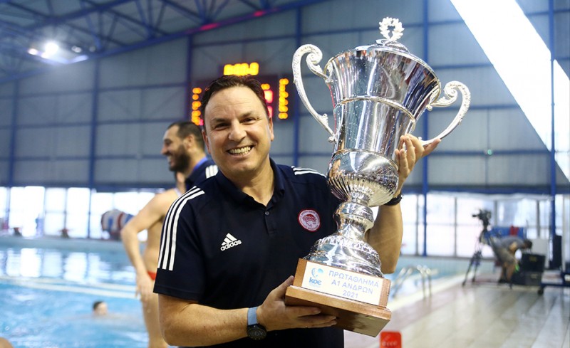 «Ξεχωριστός τίτλος, τον αφιερώνουμε στον κόσμο»