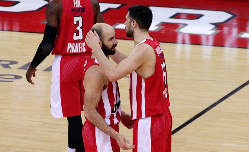 «Τεράστια καριέρα. Ένας από τους κορυφαίους»