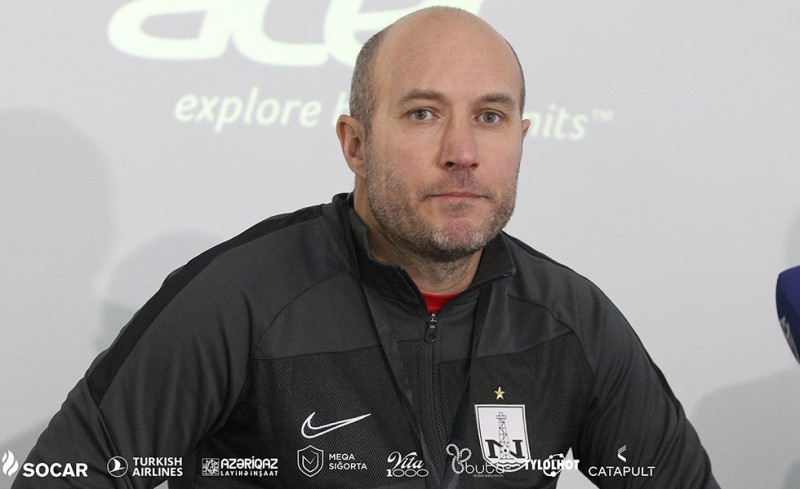 Mind games από τον προπονητή της Νέφτσι