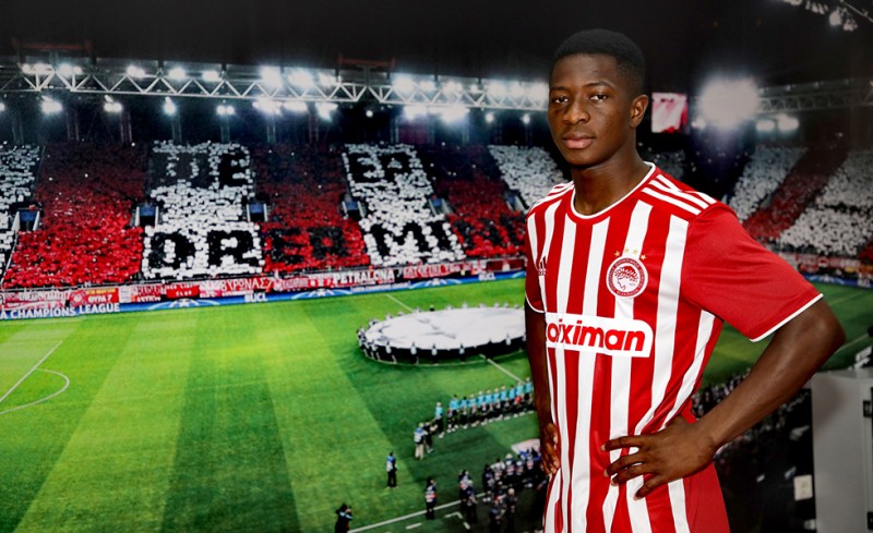 Με τα ερυθρόλευκα ο Αγκιμπού Καμαρά (photos, video)