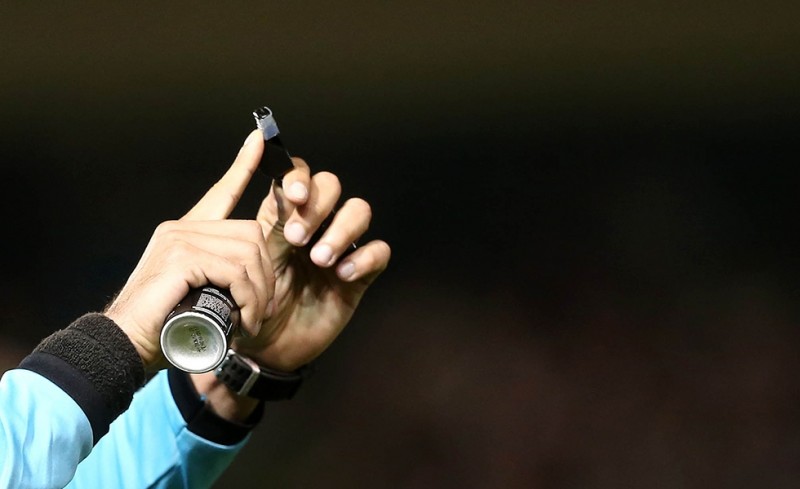 Οι ιστορίες των διαιτητών με Σλόβαν...