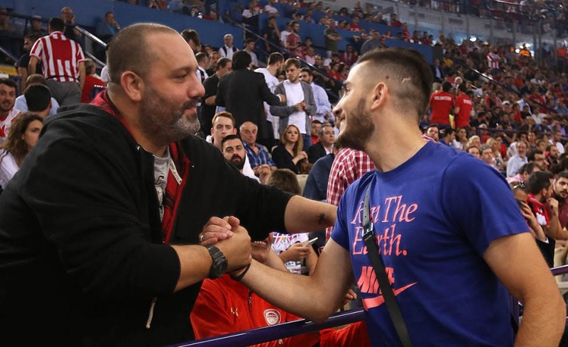 Καραπαπάς: «Μπερδεύουν τον κόσμο μας με ΠΑΡΑΜΥΘΙΑ» (photo)