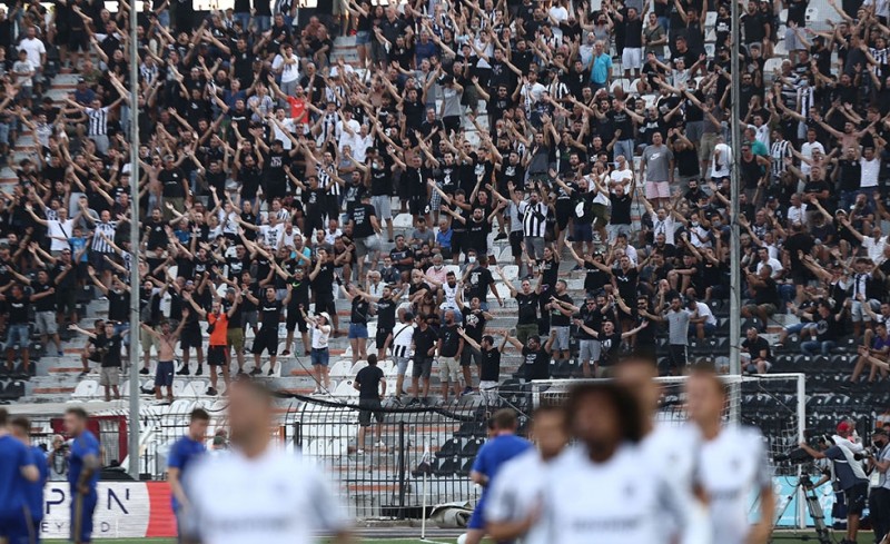 Επίθεση της θύρας 4 στον Ιβάν Σαββίδη