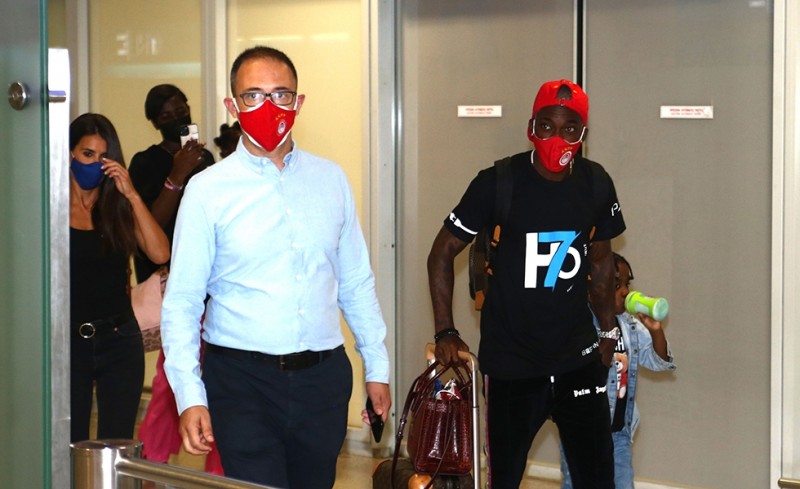 Υπέγραψε ο Ονιεκούρου, μπαίνει στη λίστα