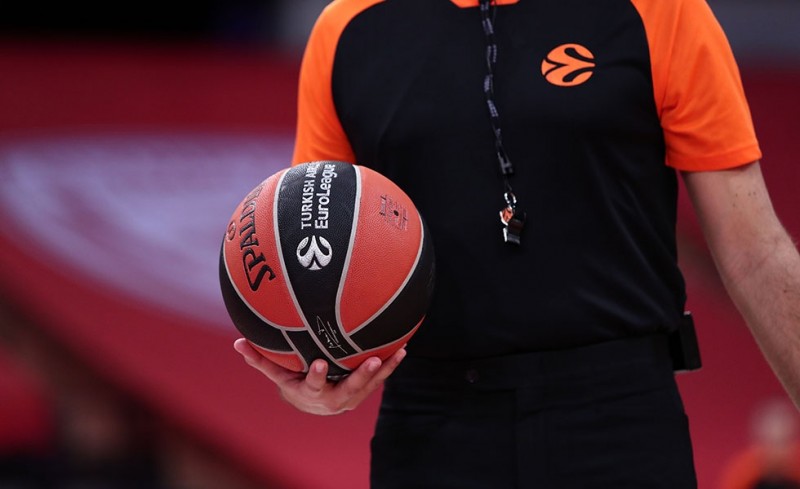 Αυτοί είναι οι διαιτητές του Μπάρτσα-Ολυμπιακός!