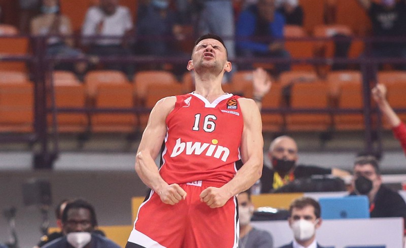 Παπανικολάου: «Δεν αλλάζει κάτι, στόχος η 8άδα»