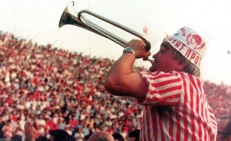 Η ημέρα που σίγησε η θρυλική τρομπέτα (videos)