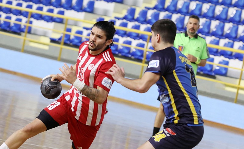 Θέλει νέα νίκη, αυτήν τη φορά στη Σαλαμίνα