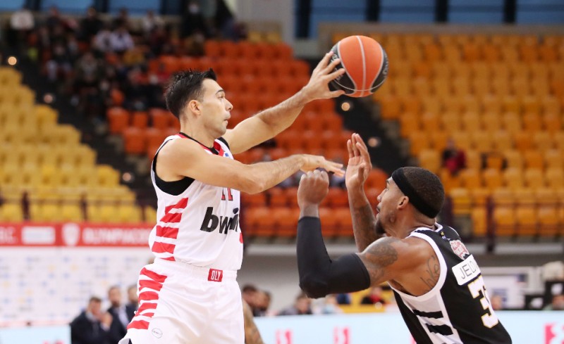 6ος στις ασίστ στην ιστορία του Ολυμπιακού ο Σλούκας!