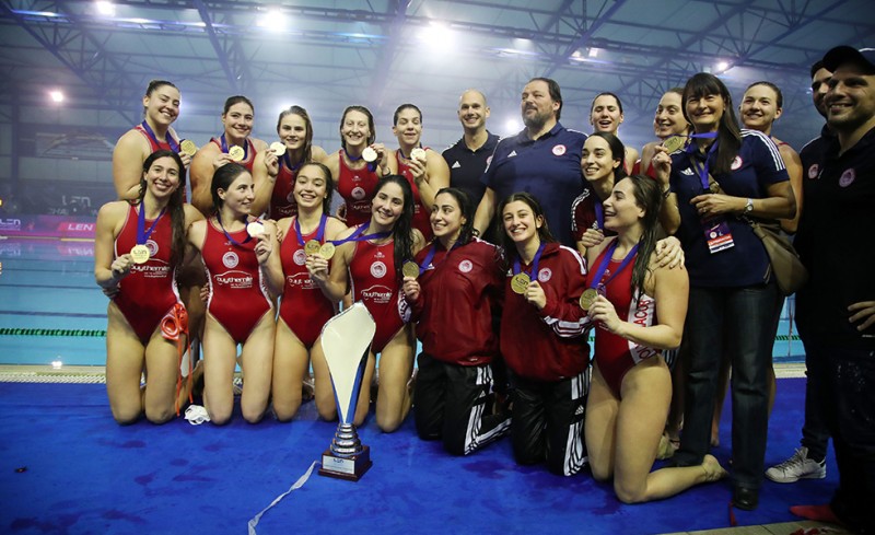 Ο Βαγγέλης Μαρινάκης συνεχάρη τις υπέρ-πρωταθλήτριες Ευρώπης (photo)