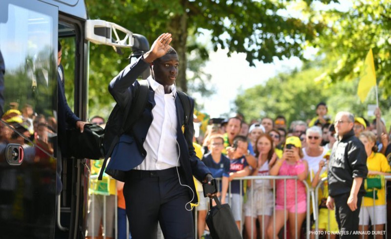 Έρχεται στην Ελλάδα ο Νταμπό!