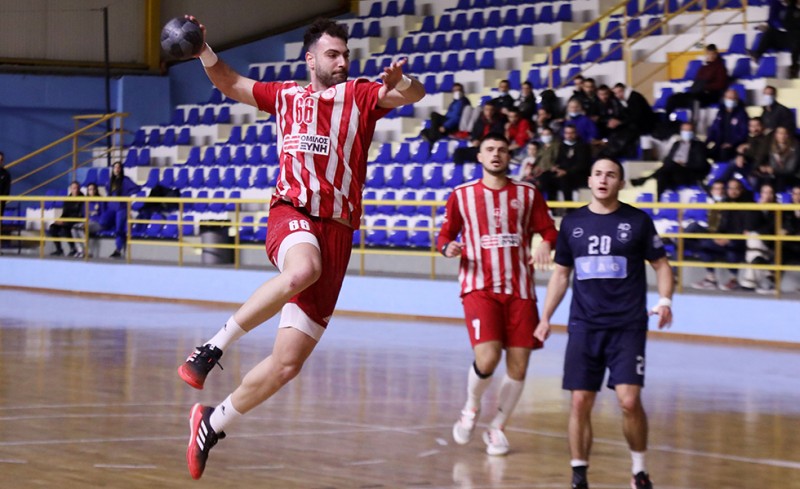 Συνεχίζει με Αερωπό