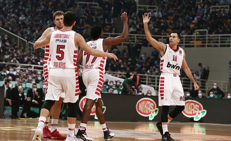 Οι 200 νίκες του Σλούκα!