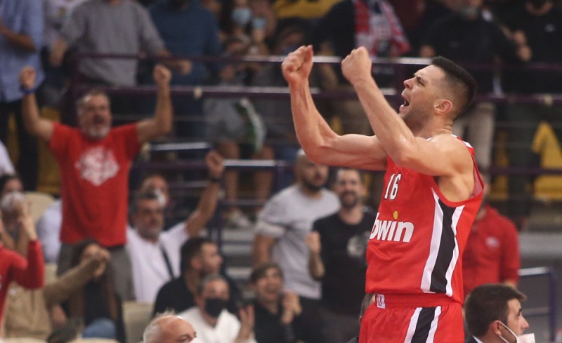 Δύσκολη αποστολή στην, αήττητη, Μαδρίτη