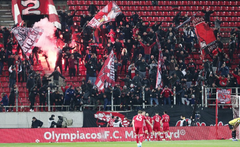 Θύρα 7: «Πρωταθλητής ΓΕΝΝΙΕΣΑΙ! Δεν γίνεσαι, επειδή ελέγχεις την ΕΠΟ μαζί με τους συμμάχους σου» (photo)