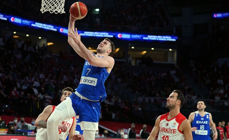 Τεράστιο «διπλό» της Εθνικής στην Τουρκία, καθοριστικός ο Σλούκας