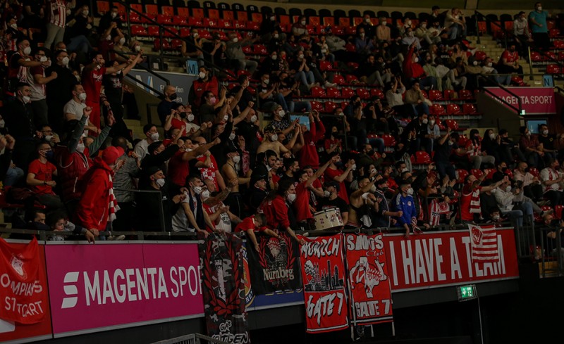 «Παντού και πάντα στο πλευρό μας! Σας ευχαριστούμε θερμά»