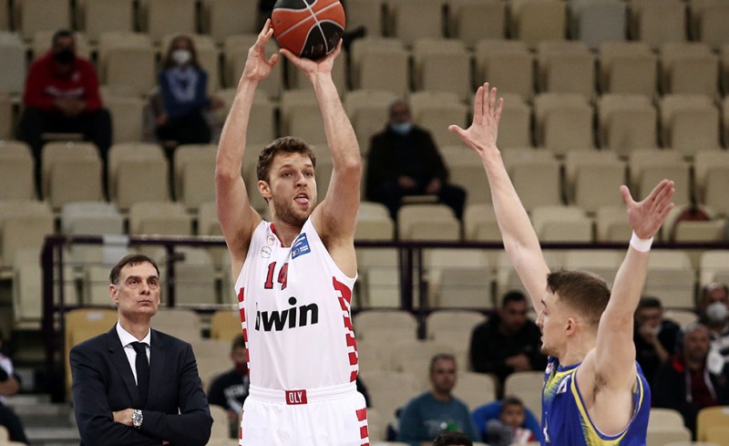 Νέα 100άρα, «σβηστά» κιόλας!