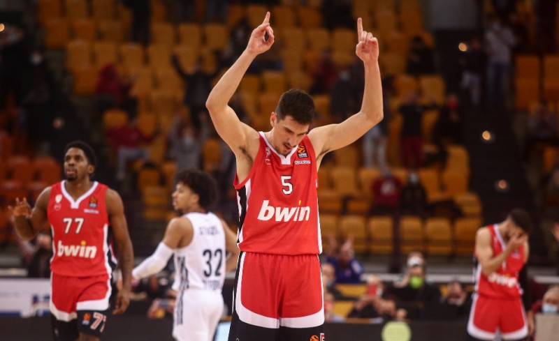 Λαρεντζάκης: «Οι φίλαθλοί μας, μας δίνουν έξτρα κίνητρο και ώθηση»