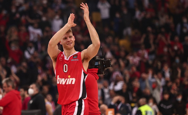 Τα εισιτήρια με Λάρισα πριν τη Μονακό