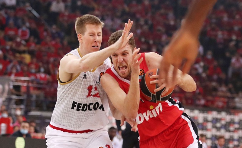 Βεζένκοβ: «Περιμένουμε δύσκολο Game 2»