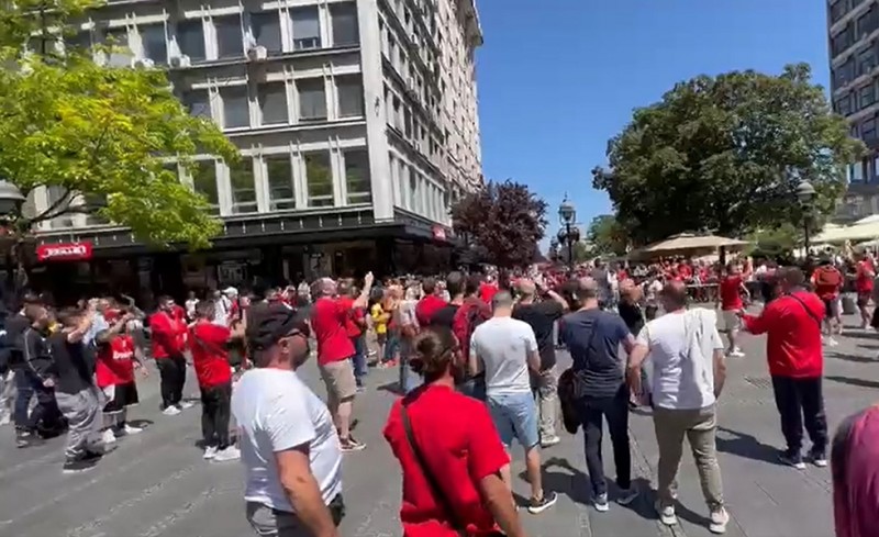 Και το Βελιγράδι είναι «ερυθρόλευκο»! (video)