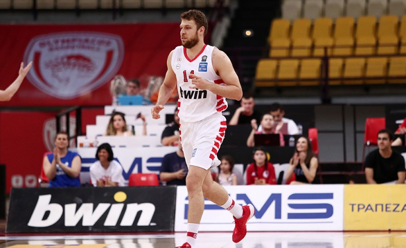 100άρα και πάλι ο Θρύλος και τώρα κούπα!