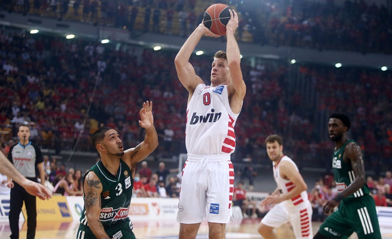 Ουόκαπ: «Δεν σκεφτόμαστε κάτι άλλο από το τρόπαιο»