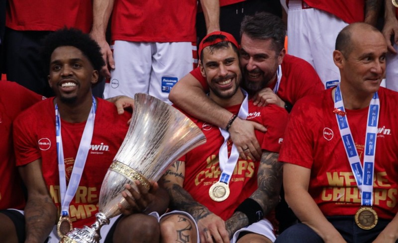 Η αρρώστια ενός Ισπανού φίλαθλου με τον Θρύλο! (photos)