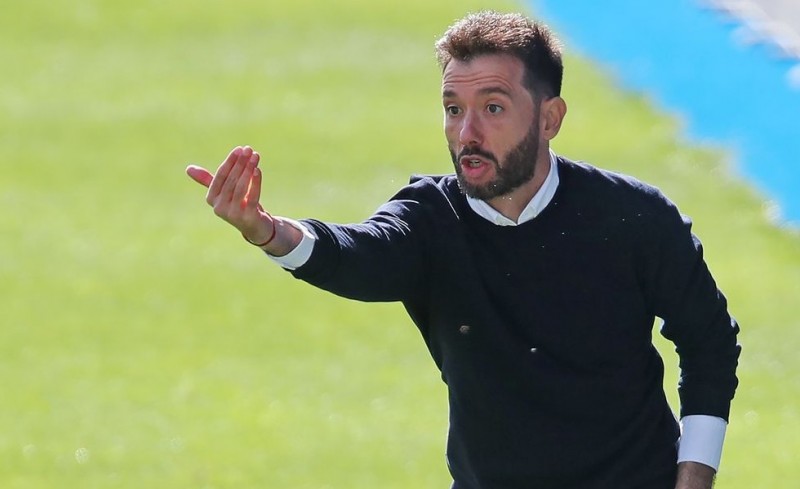 Δίνει την πρώτη συνέντευξη Τύπου ο Κορμπεράν 