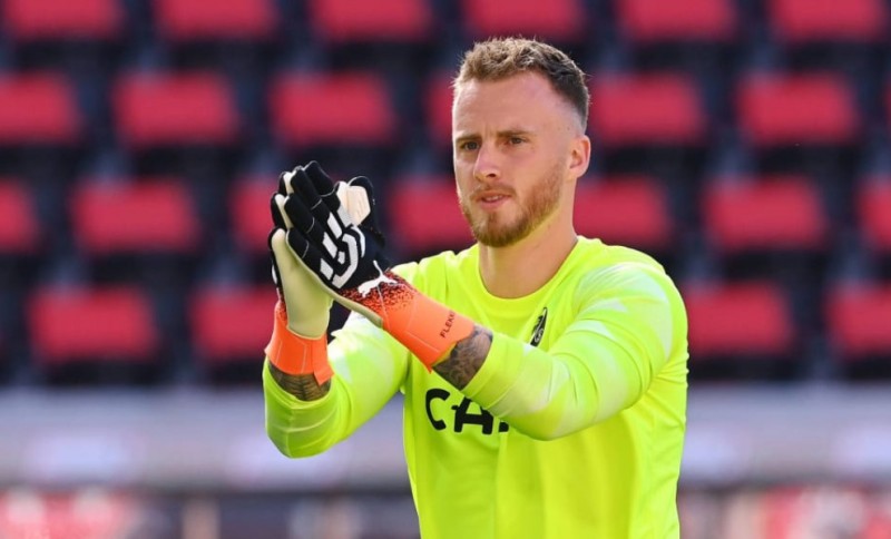 Φλέκεν στο redking.gr: «Ο Ολυμπιακός είναι μεγάλη και έμπειρη ομάδα»