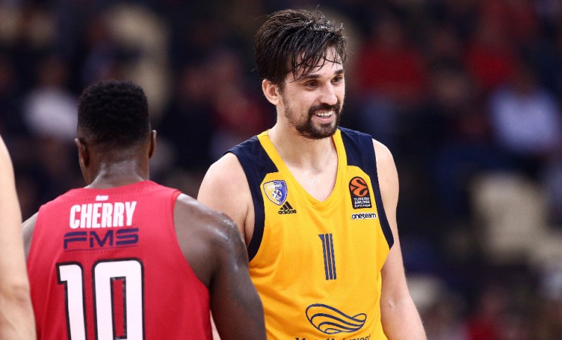 Σβεντ: «Αγαπημένος μου προπονητής ο Μπαρτζώκας»